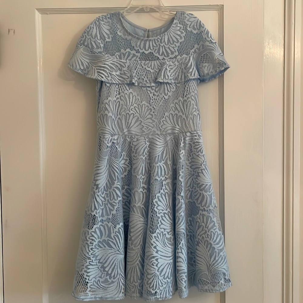 Girls lace dress